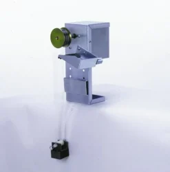 Belt Oil Skimmer: 1.00 GPH, 3" Reach