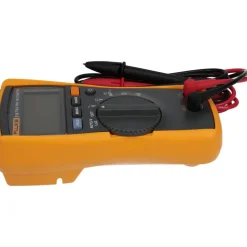 CAT III, Auto Ranging Digital Manual Ranging & True RMS Multimeter: 600 VAC/VDC