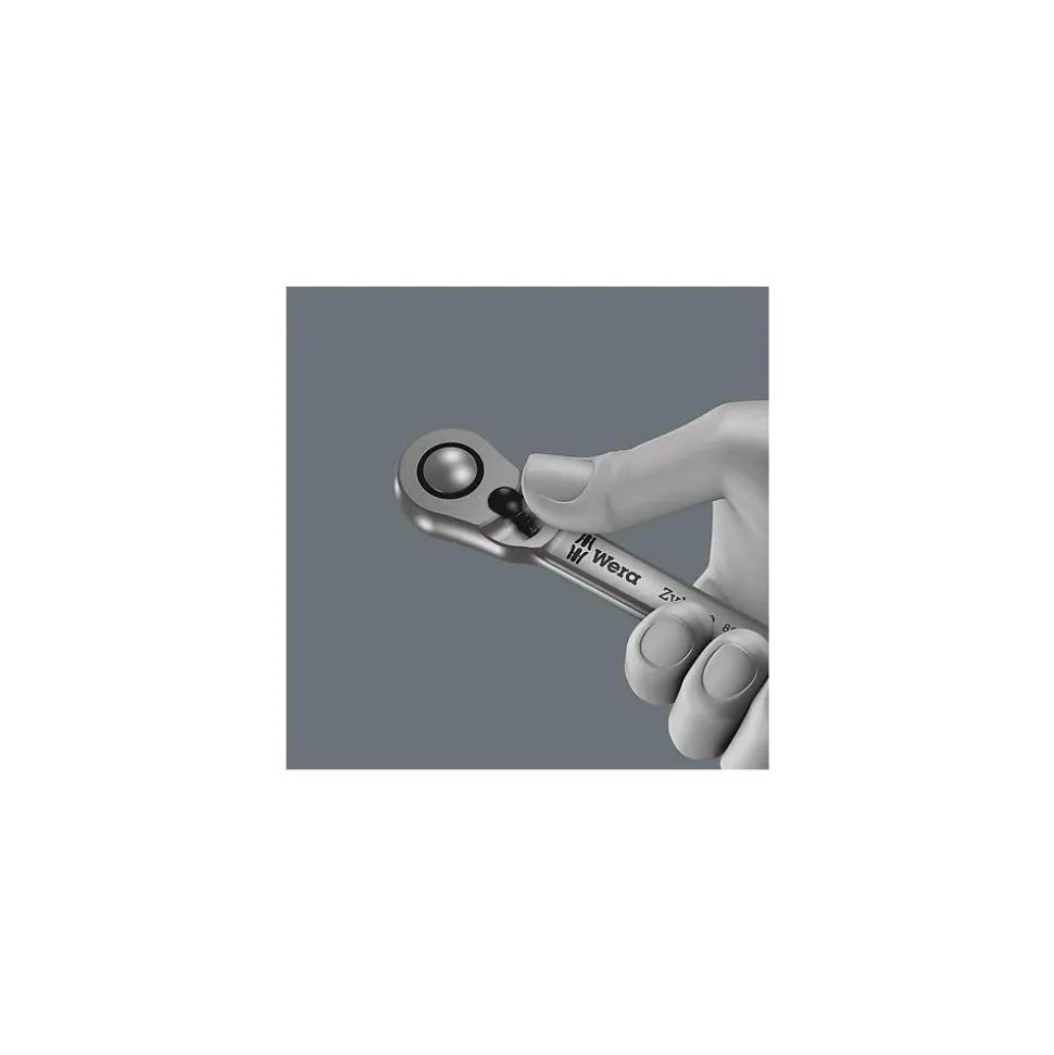 Combination Hand Tool Sets: Set Type: Bit Set, Socket; Number Of Pieces: 28; Measurement Type: Metric