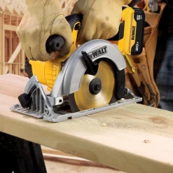 Cordless Circular Saw: 6-1/2