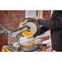 Electric Miter Saw: 10