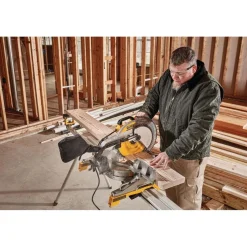 Electric Miter Saw: 12