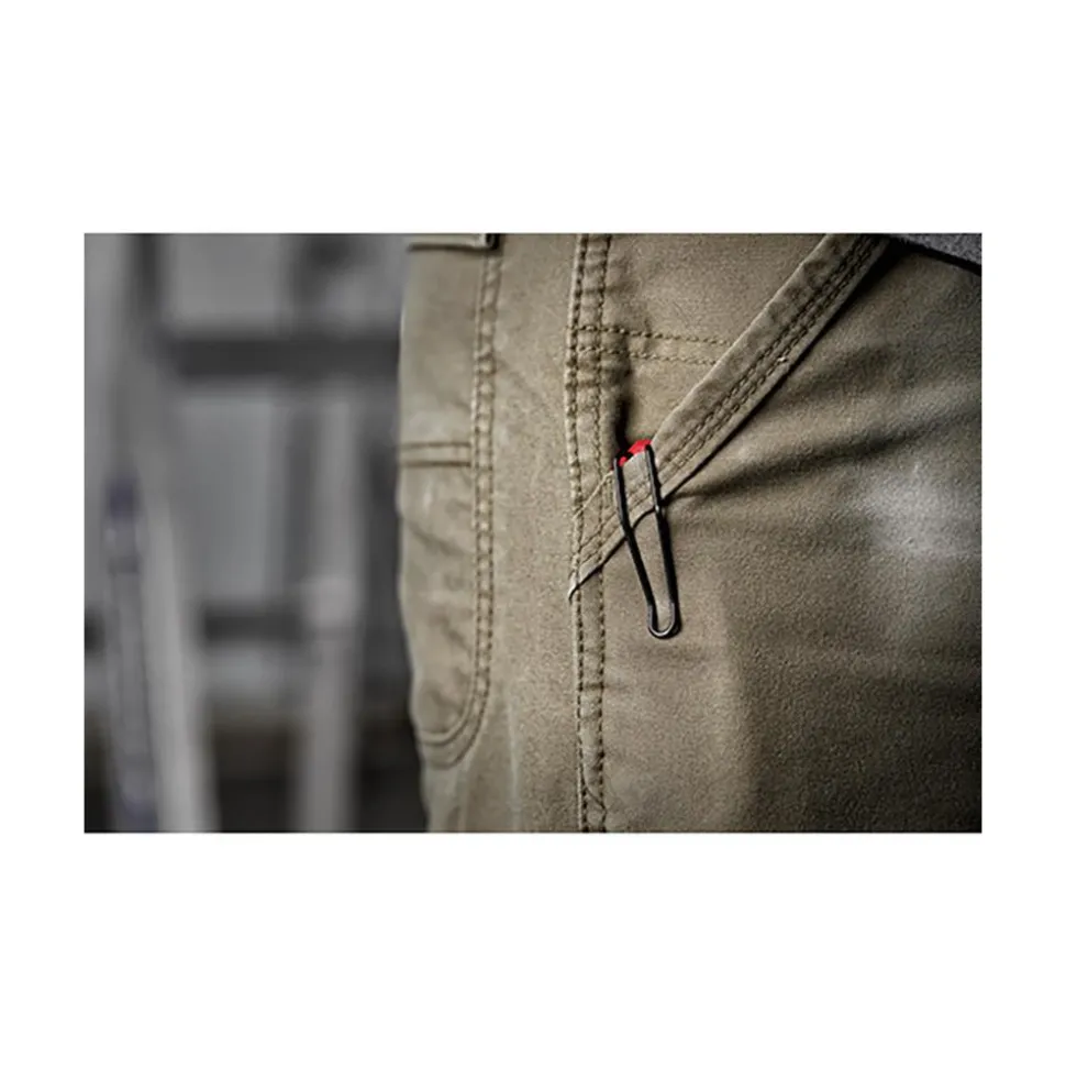 FASTBACK™ Compact Folding Utility Knife