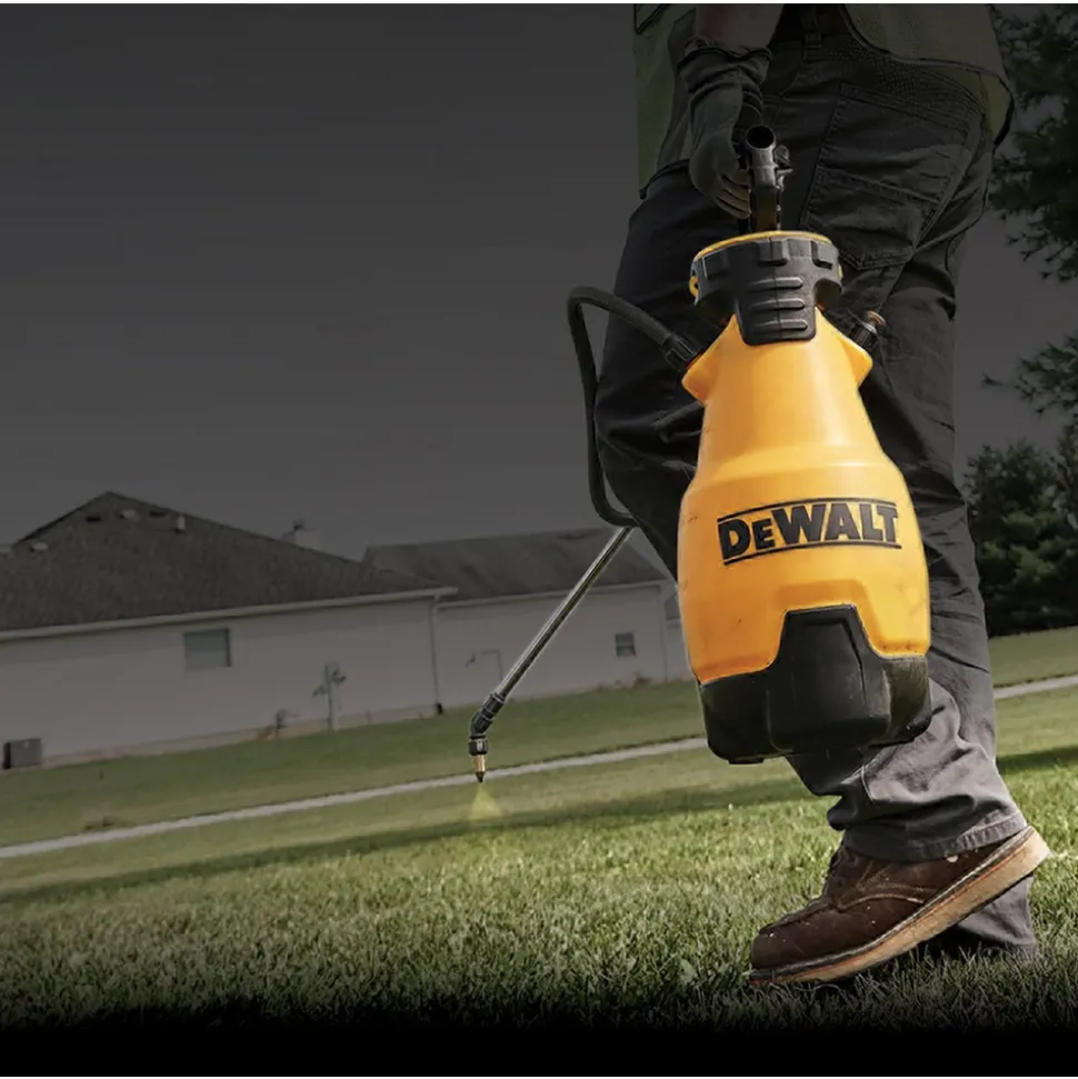 Garden Sprayers: Sprayer Type: Handheld Sprayer; Tank Material: Polyethylene; Volume Capacity: 2 gal; Spray Pattern: Cone, Foam, Stream