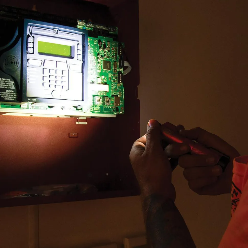 Handheld Flashlight: LED