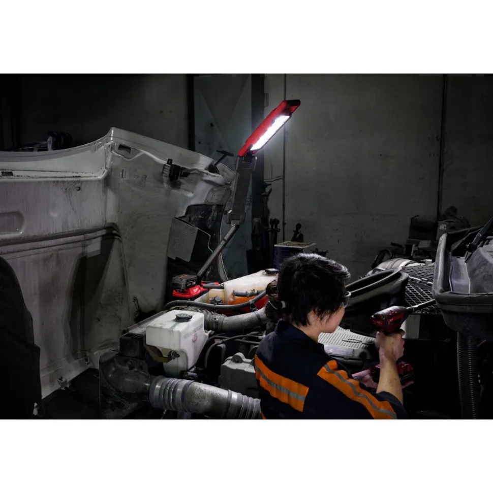 M18™ Magnetic Extendable Boom Light