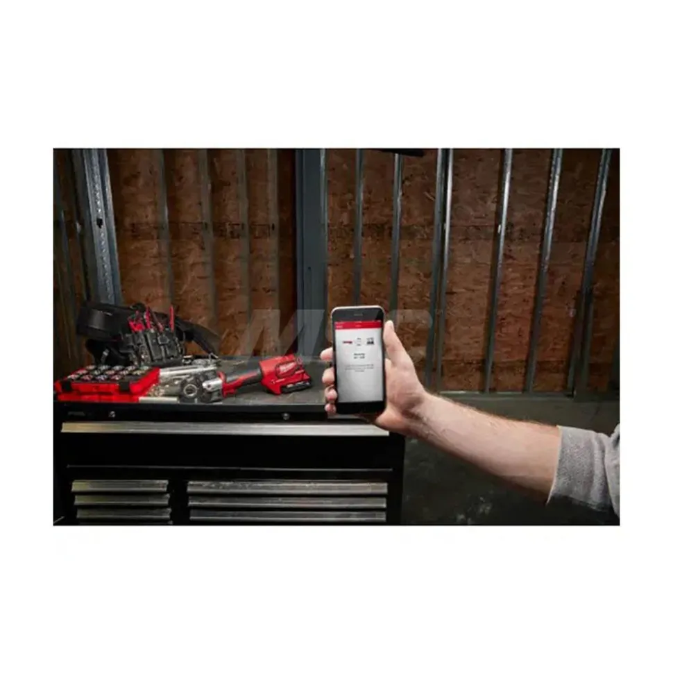 M18™ FORCE LOGIC™ 600 MCM Crimper