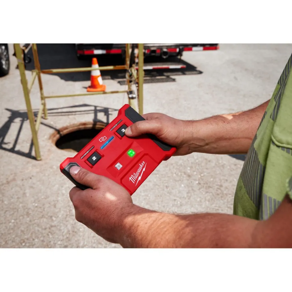 M18™ FORCE LOGIC™ 5” Underground Cable Cutter w/ Wireless Remote