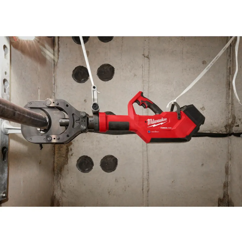 M18™ FORCE LOGIC™ 5” Underground Cable Cutter w/ Wireless Remote