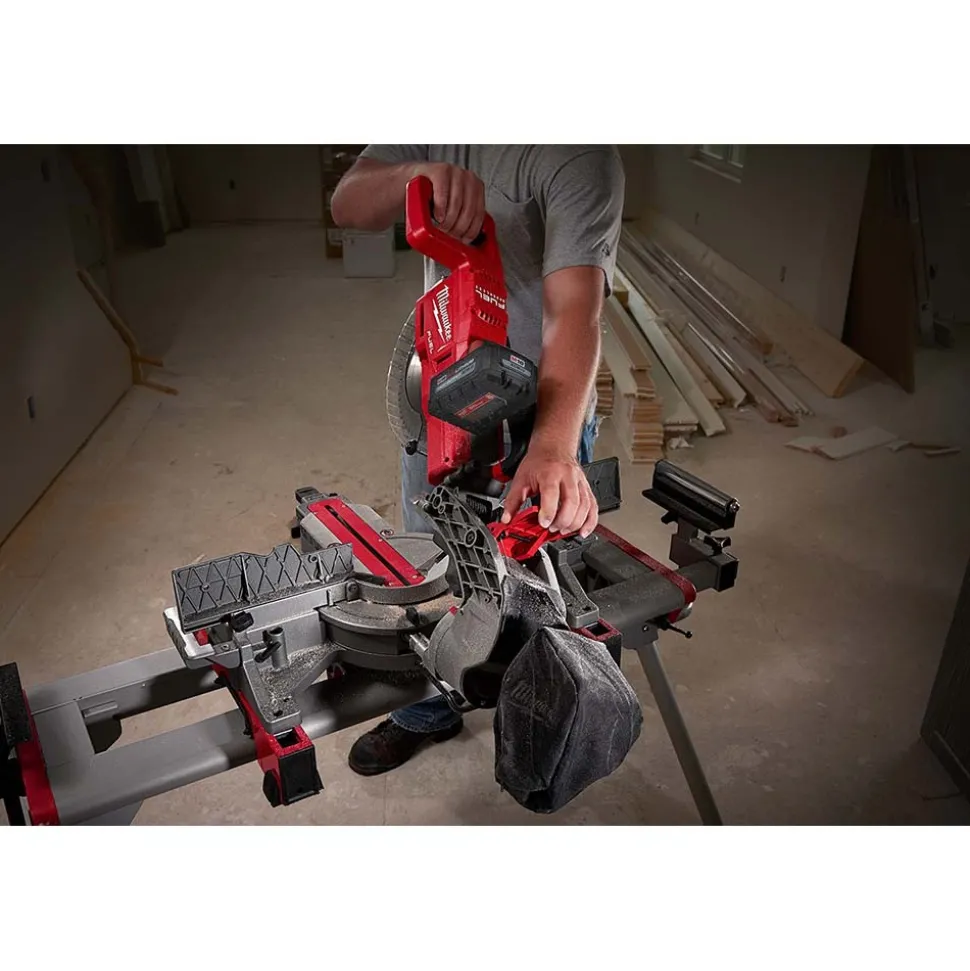 M18 FUEL™ Dual Bevel Sliding Compound Miter Saw