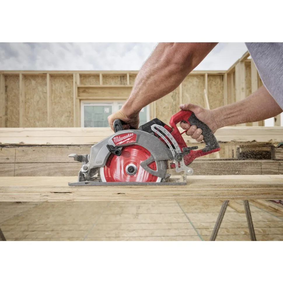 M18 FUEL™ 7-1/4" Rear Handle Circular Saw