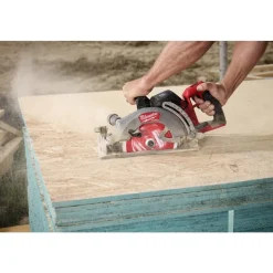 M18 FUEL™ 7-1/4" Rear Handle Circular Saw Kit