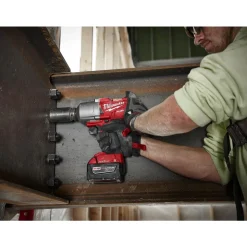 M18 FUEL™ w/ ONE-KEY™ High Torque Impact Wrench 1/2