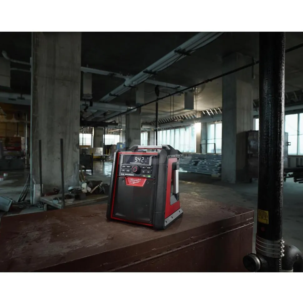 M18™ Jobsite Radio/Charger