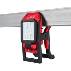 M18™ ROVER™ Clamping Flood Light