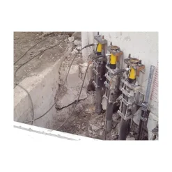 Portable Hydraulic Cylinder: 11 Ton, 4.13" Stroke, Single Acting, 9.23 cu in