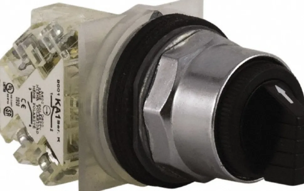 Selector Switch Only: 3 Positions, Maintained (MA), 600Vac, 10 Amp, Black Knob