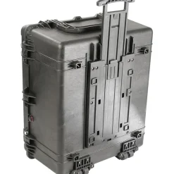 Shipping Case: 28-13/32" Wide