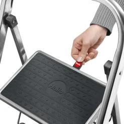 2 Step Aluminum Foldable Step Ladder: Type IA 330 lb Capacity