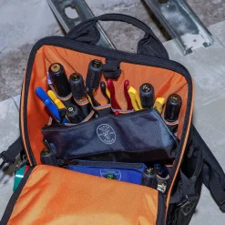 Zipper Bag: 0 Pocket, 2